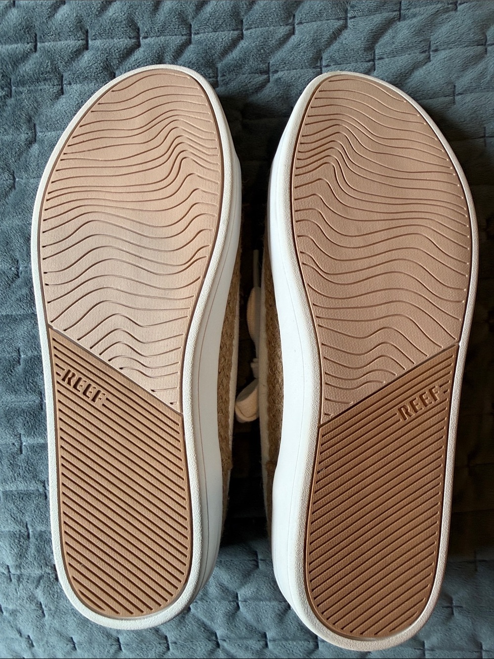 Reef White Canvas Espadrille-Style Lace Sneakers with Tan Heel - Picture 3 of 4